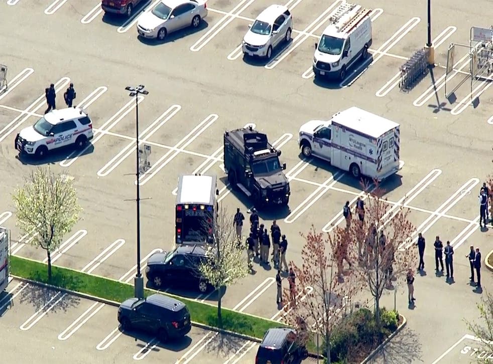 Police: 1 killed, 2 wounded in shooting at NY grocery store Police: 1 killed, 2 wounded in shooting at NY grocery store