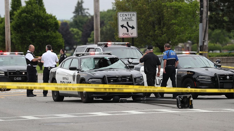 A 16-year-old Rochester teenager is facing felony charges for crash that injured Buffalo police officer A 16-year-old Rochester teenager is facing felony charges for crash that injured Buffalo police officer
