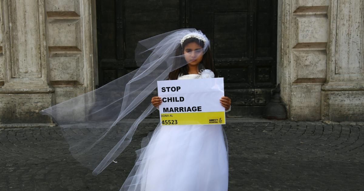 Gov. Cuomo signs law raising NY marriage consent age to 18