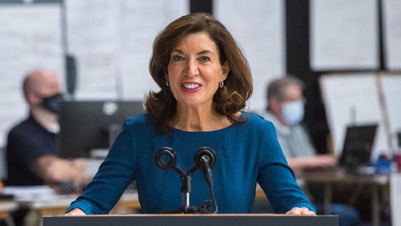 Kathy Hochul becomes New York’s first female governor Kathy Hochul becomes New York’s first female governor