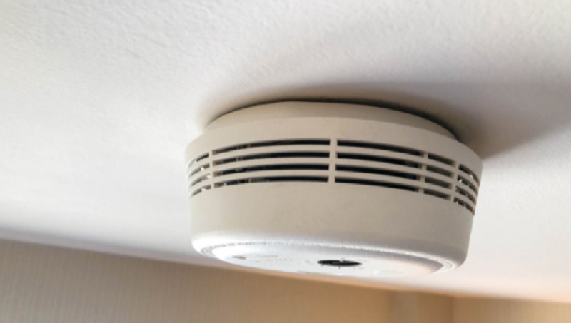 FASNY: Everyone to check their smoke alarms and carbon monoxide detectors as clocks go forward one hour on Sunday FASNY: Everyone to check their smoke alarms and carbon monoxide detectors as clocks go forward one hour on Sunday